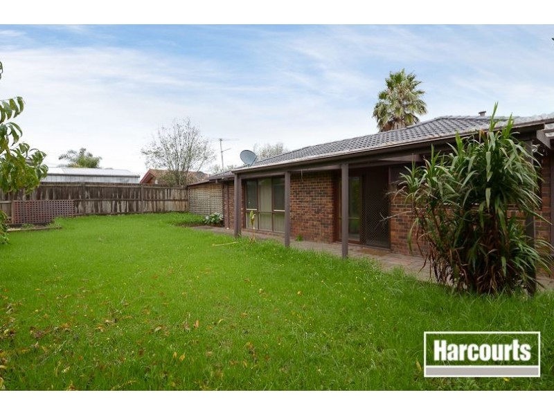 6 Loretta Street, Carrum Downs VIC 3201