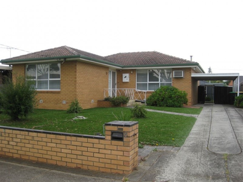 8 Selsey Street, Seaford VIC 3198
