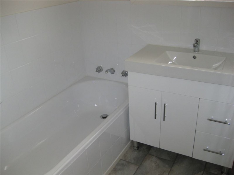 8 Selsey Street, Seaford VIC 3198