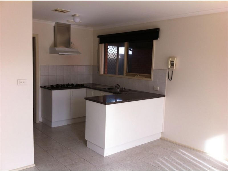2 Moodie Court, Carrum Downs VIC 3201