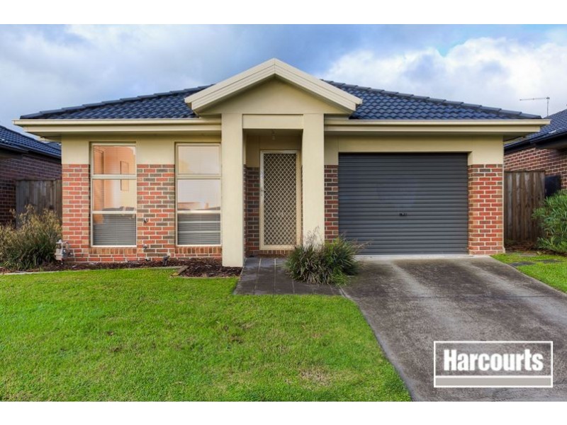 24 Lats Avenue, Carrum Downs VIC 3201