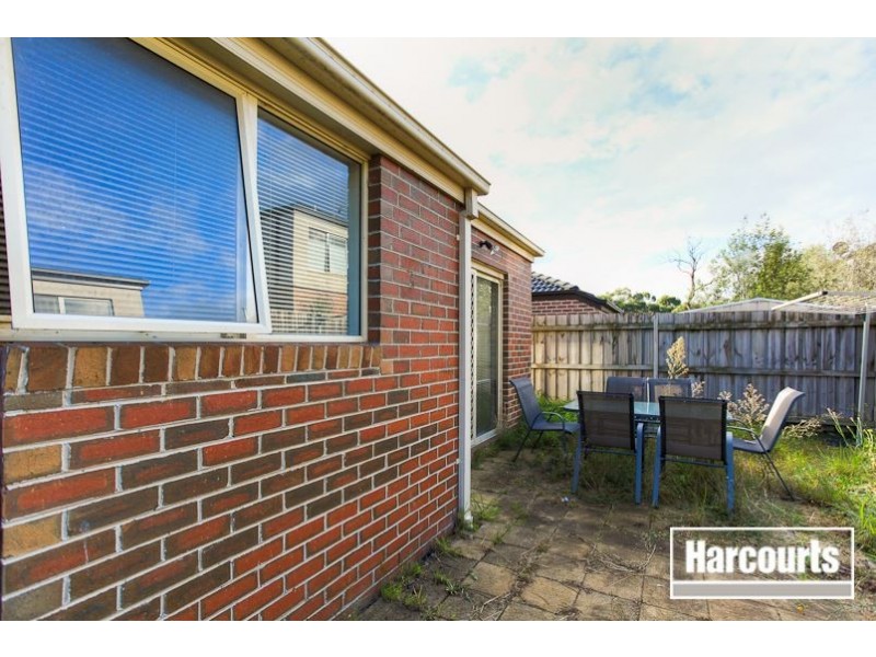 24 Lats Avenue, Carrum Downs VIC 3201