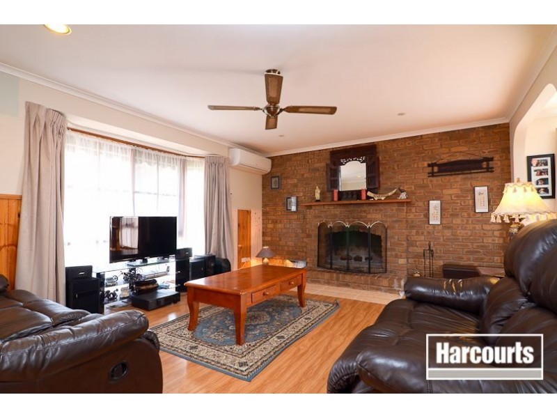 12 Van Haaster Grove, Skye VIC 3977