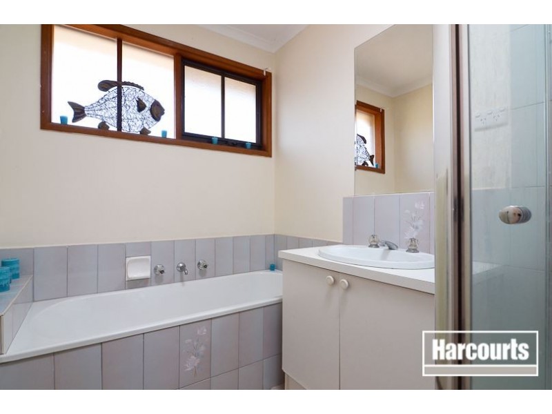 12 Van Haaster Grove, Skye VIC 3977