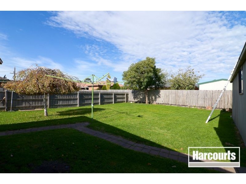 12 Van Haaster Grove, Skye VIC 3977