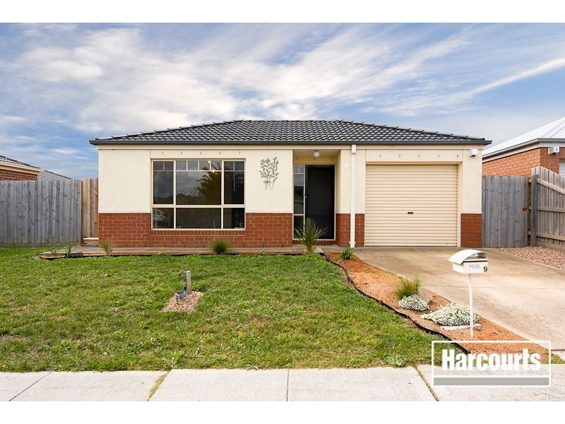 9 Vivi Court, Skye VIC 3977