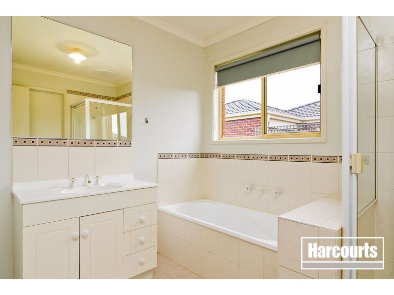 9 Vivi Court, Skye VIC 3977