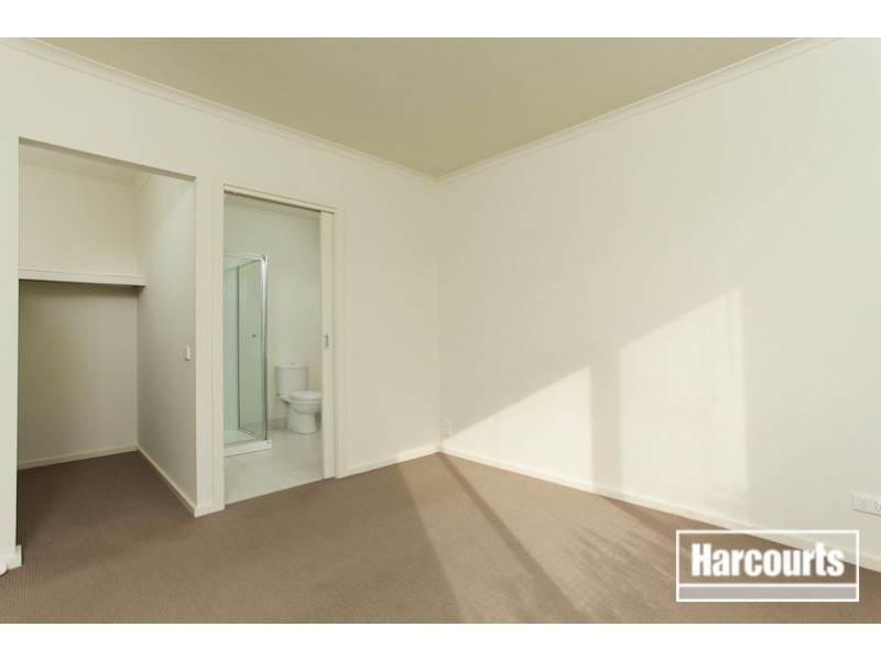 2/106 Broderick Road, Carrum Downs VIC 3201