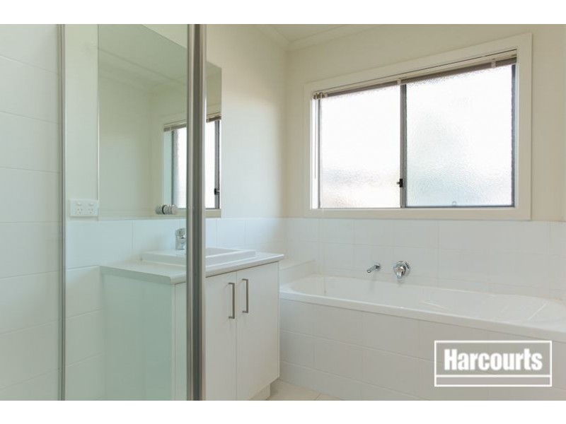 2/106 Broderick Road, Carrum Downs VIC 3201