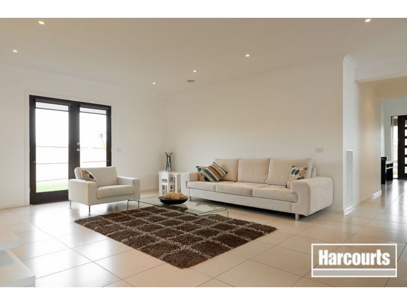 15 Malua Circuit, Sandhurst VIC 3977