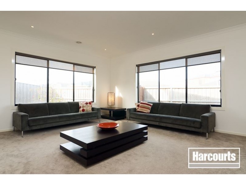 15 Malua Circuit, Sandhurst VIC 3977