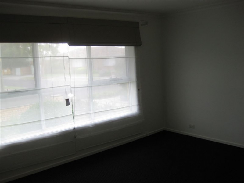 8 Selsey Street, Seaford VIC 3198