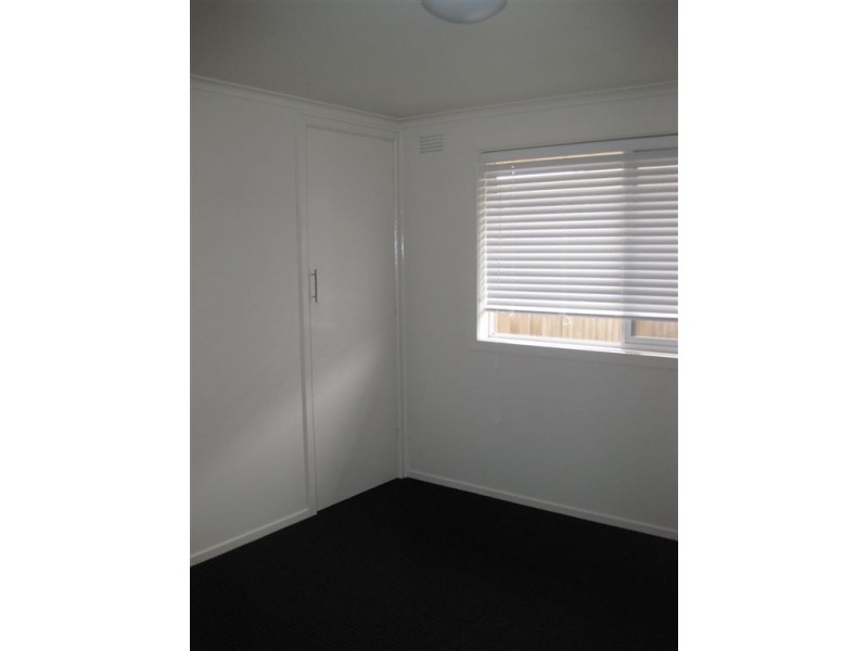 8 Selsey Street, Seaford VIC 3198