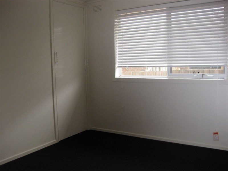 8 Selsey Street, Seaford VIC 3198