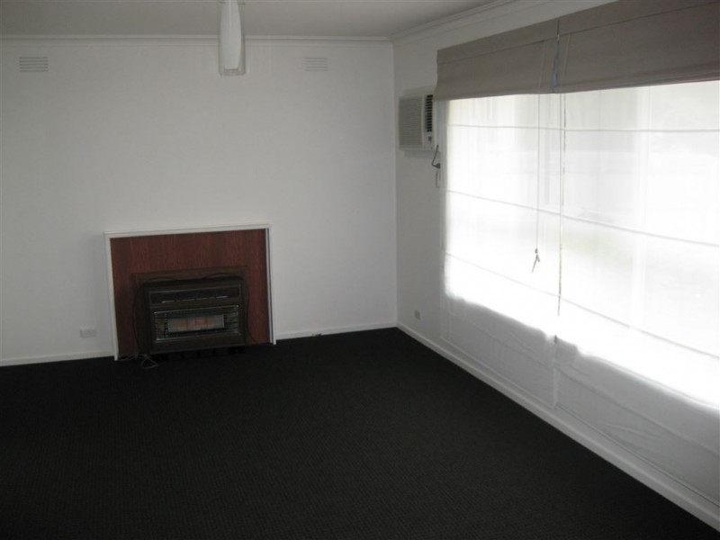 8 Selsey Street, Seaford VIC 3198