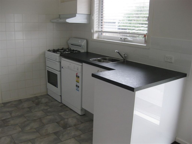 8 Selsey Street, Seaford VIC 3198