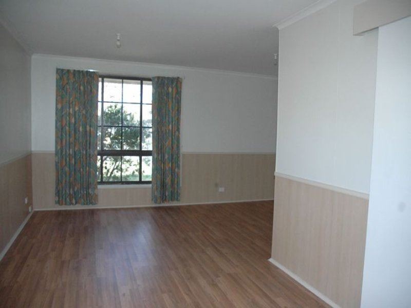 11 Swan Court, Carrum Downs VIC 3201