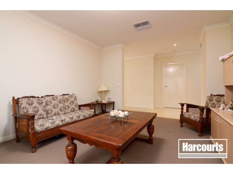 10 Halsbury Place, Skye VIC 3977