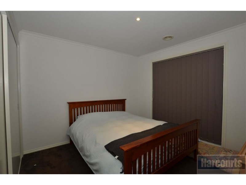 4 Joan Court, Skye VIC 3977