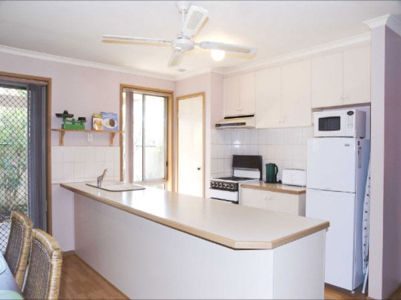 1/14 Charles Street, Seaford VIC 3198