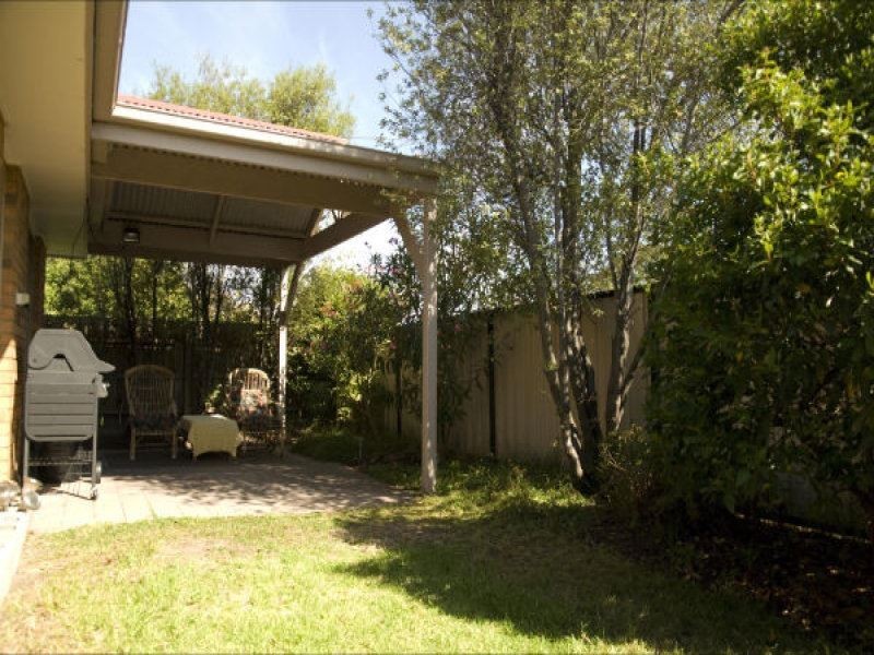 1/14 Charles Street, Seaford VIC 3198