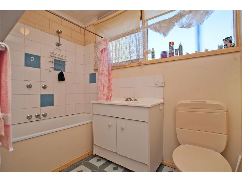 4/18 Carder Avenue, Seaford VIC 3198