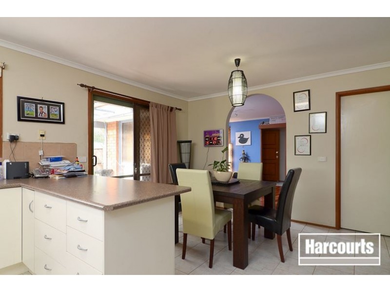 34 Quarrion Drive, Carrum Downs VIC 3201
