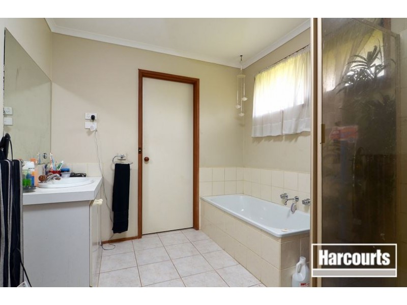 34 Quarrion Drive, Carrum Downs VIC 3201