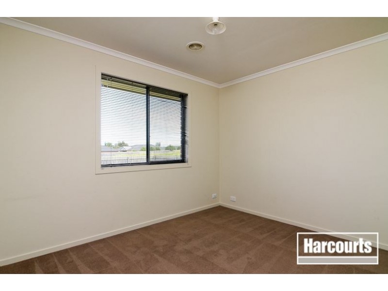 9 Garnet Close, Skye VIC 3977
