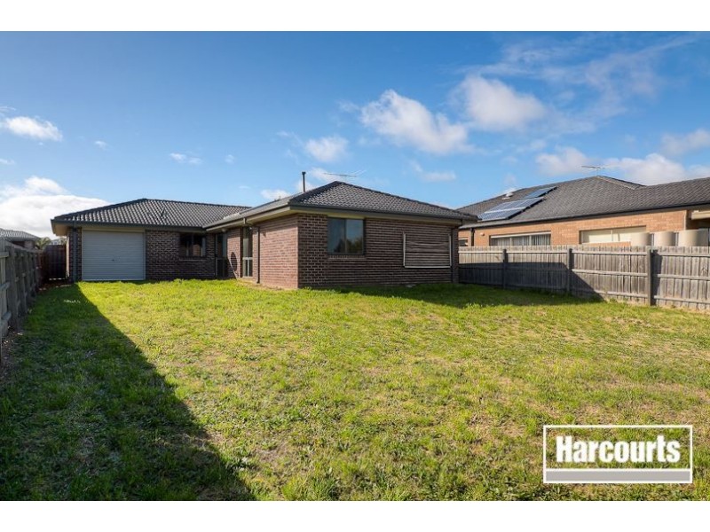 9 Garnet Close, Skye VIC 3977