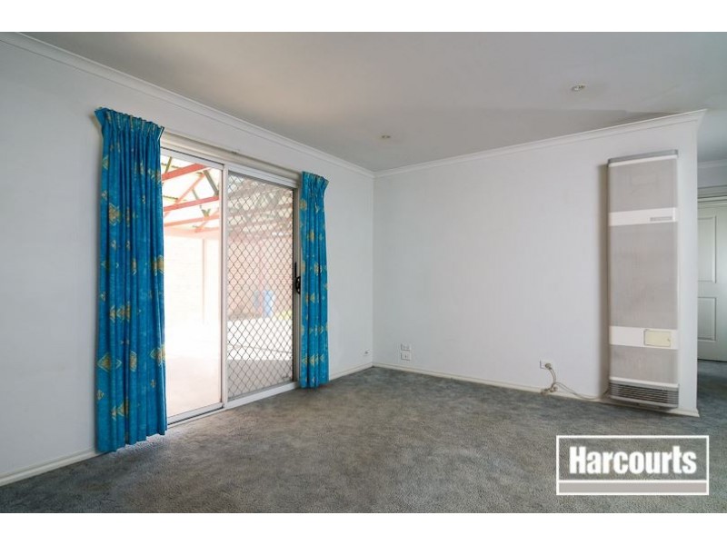 52 Laurel Crescent, Carrum Downs VIC 3201