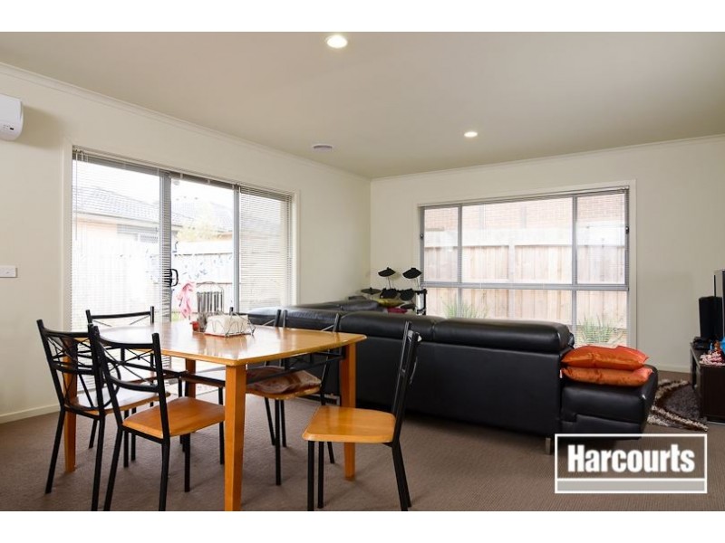 1/104 Broderick Road, Carrum Downs VIC 3201