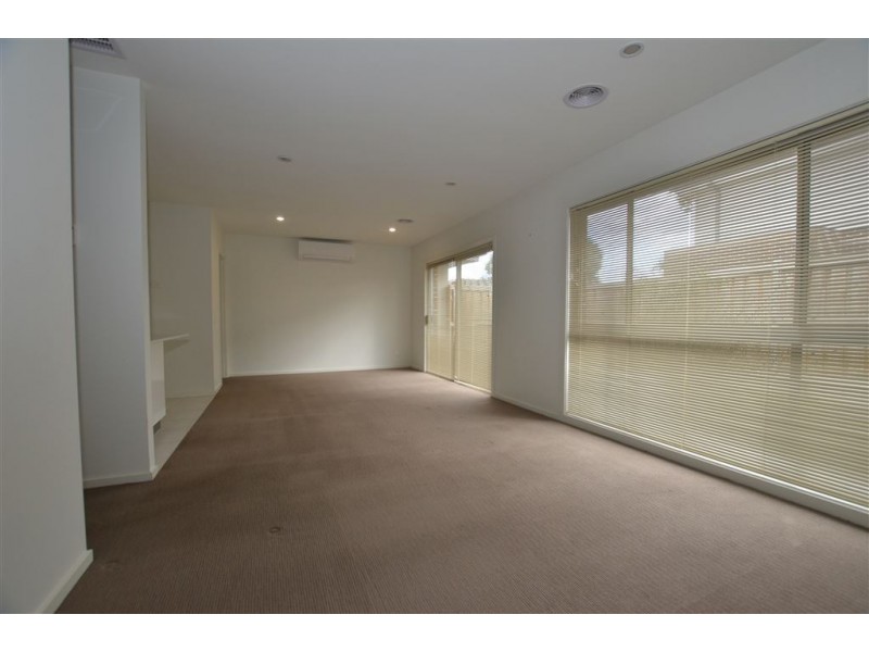 1/15 Bradford Drive, Carrum Downs VIC 3201