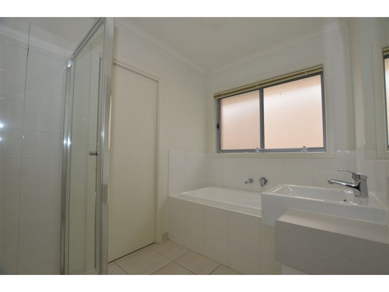 1/15 Bradford Drive, Carrum Downs VIC 3201