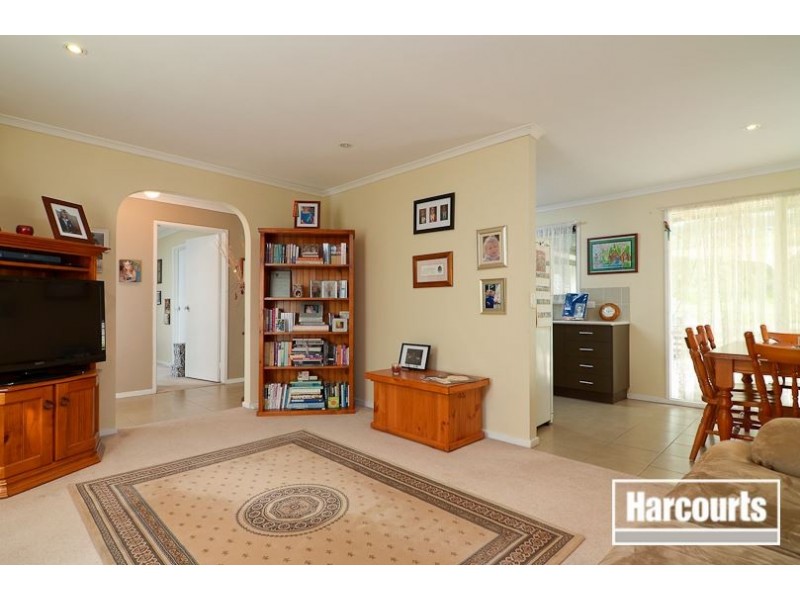 3 Hutchins Way, Skye VIC 3977