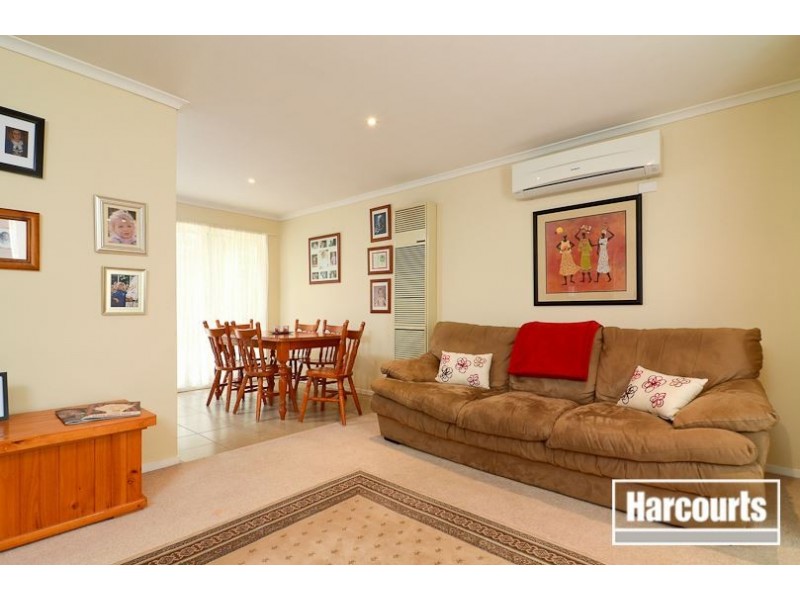 3 Hutchins Way, Skye VIC 3977