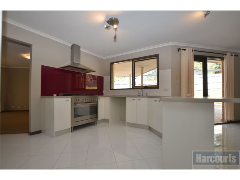 5 Hutchins Way, Skye VIC 3977