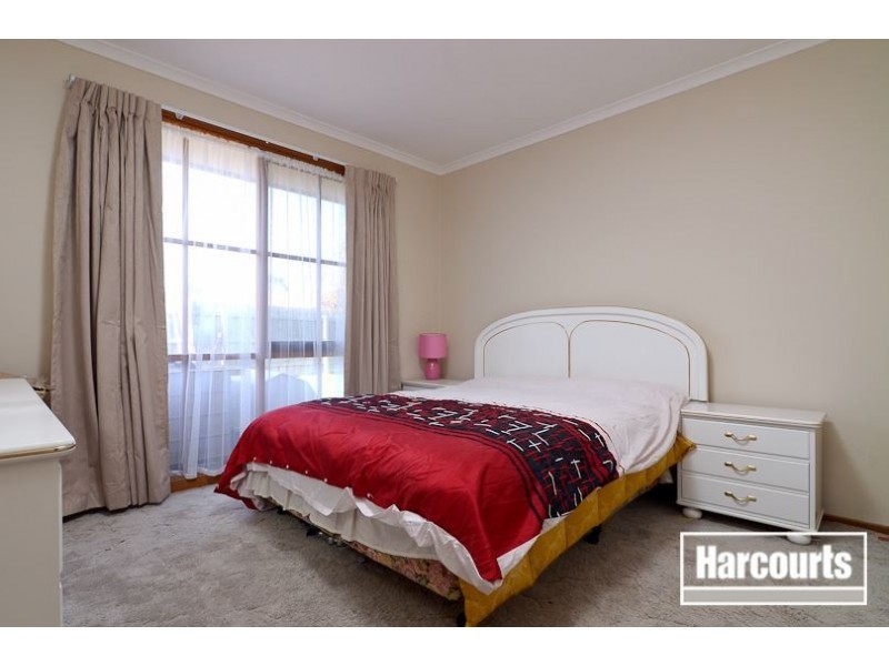 12 Van Haaster Grove, Skye VIC 3977