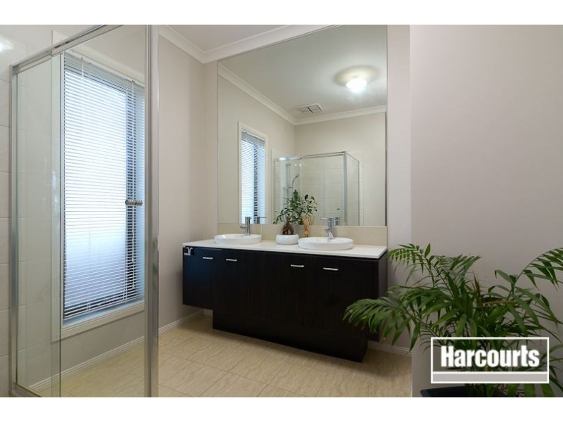 5 Merriwee Chase, Sandhurst VIC 3977