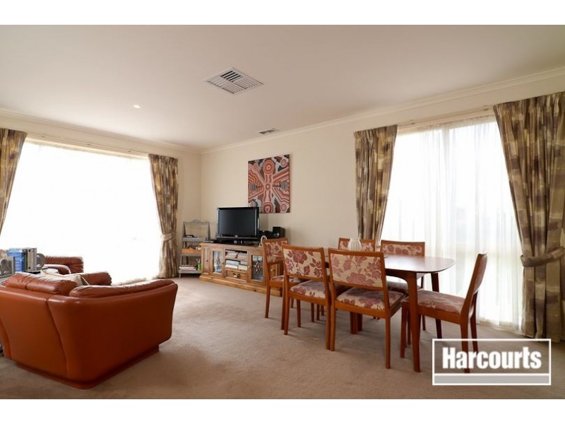 102 Rangeview Drive, Skye VIC 3977