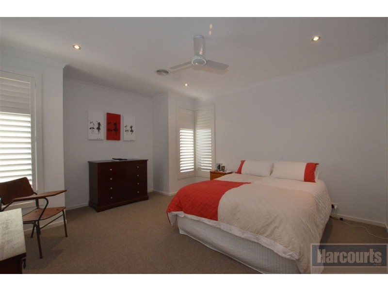 32 Ethereal Way, Sandhurst VIC 3977