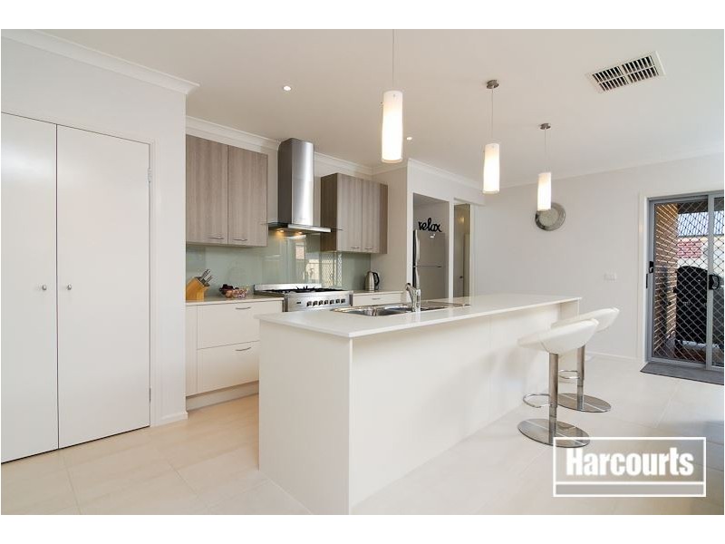 66 Malua Circuit, Sandhurst VIC 3977