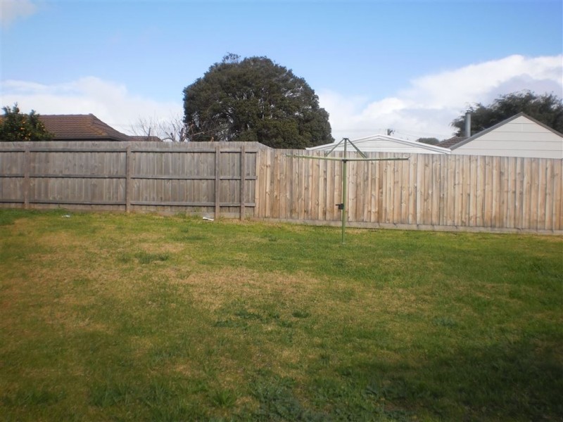 16 Tremaine Court, Carrum Downs VIC 3201