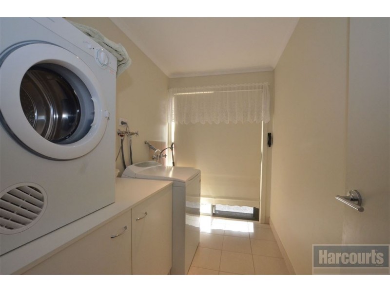 8 Wendel Court, Carrum Downs VIC 3201