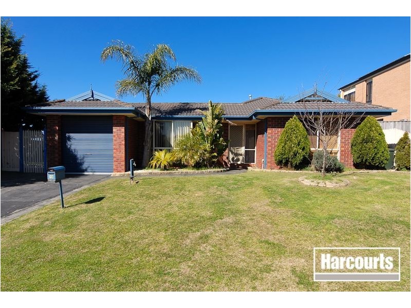 10 Rocklea Crescent, Skye VIC 3977