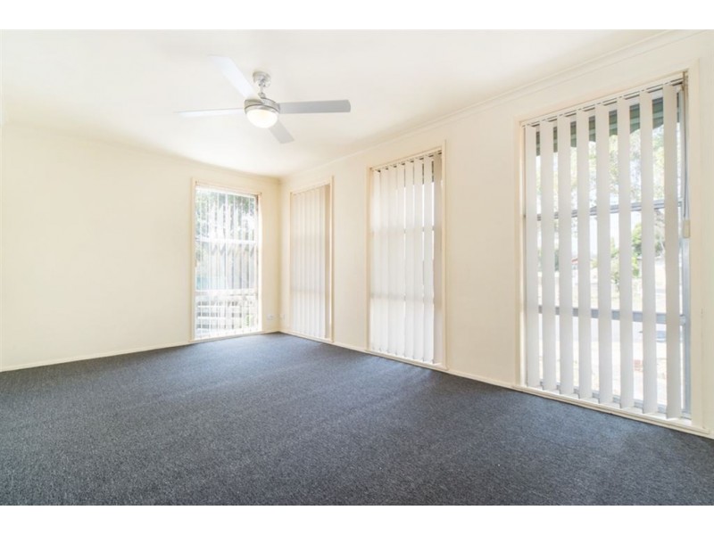 34 Hoya Crescent, Frankston North VIC 3200