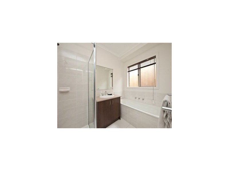 8/105 Mc Mahons Road, Frankston VIC 3199