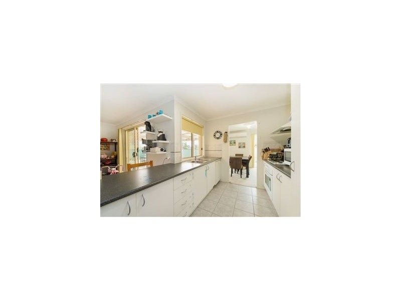 8 Oriana Grove, Skye VIC 3977