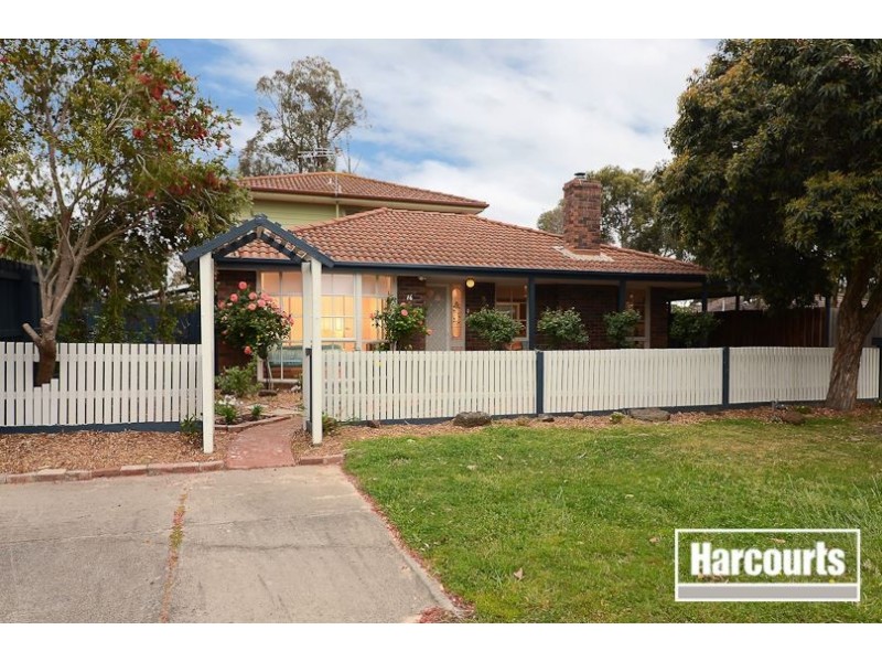 16 Whimbrel Crescent, Carrum Downs VIC 3201