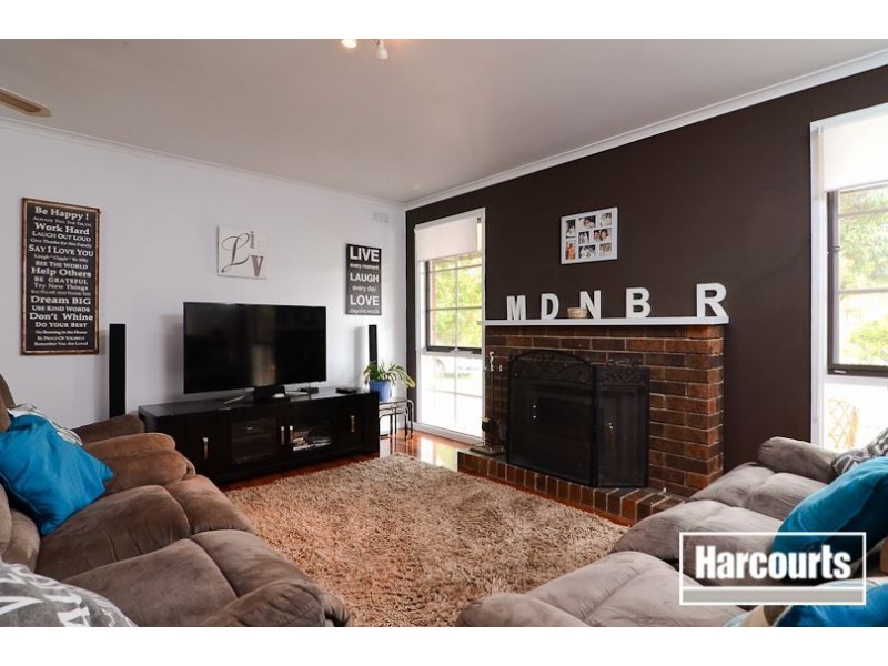 16 Whimbrel Crescent, Carrum Downs VIC 3201